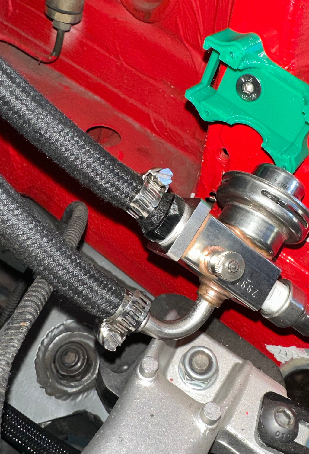 BMW S54 Fuel Pressure Regulator Hose Fitting Barbed Adapter