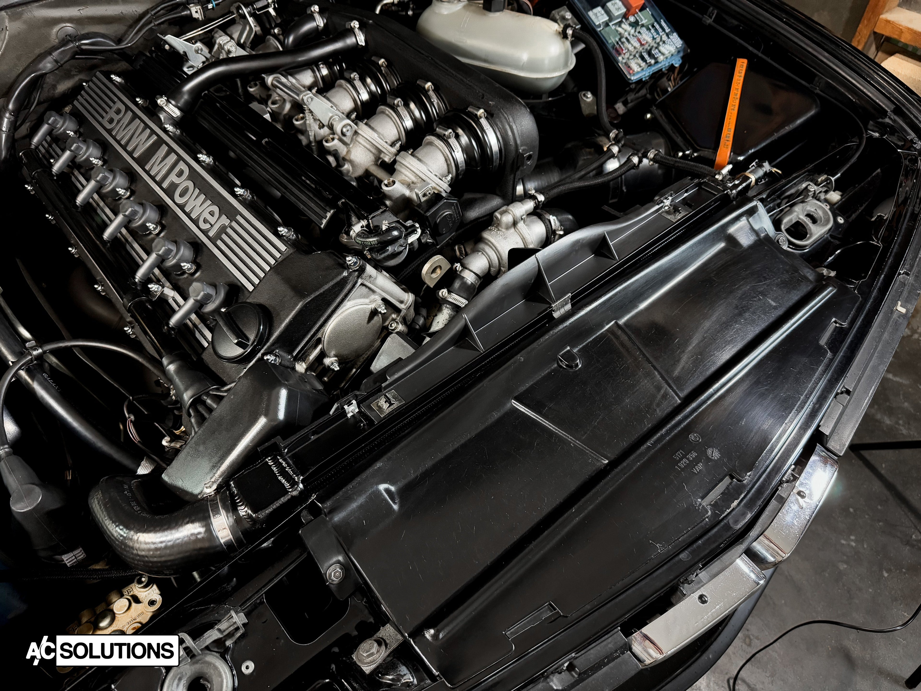 CSF High-Performance Aluminum Radiator (E28 M5) (E24 M6) (17112226018)