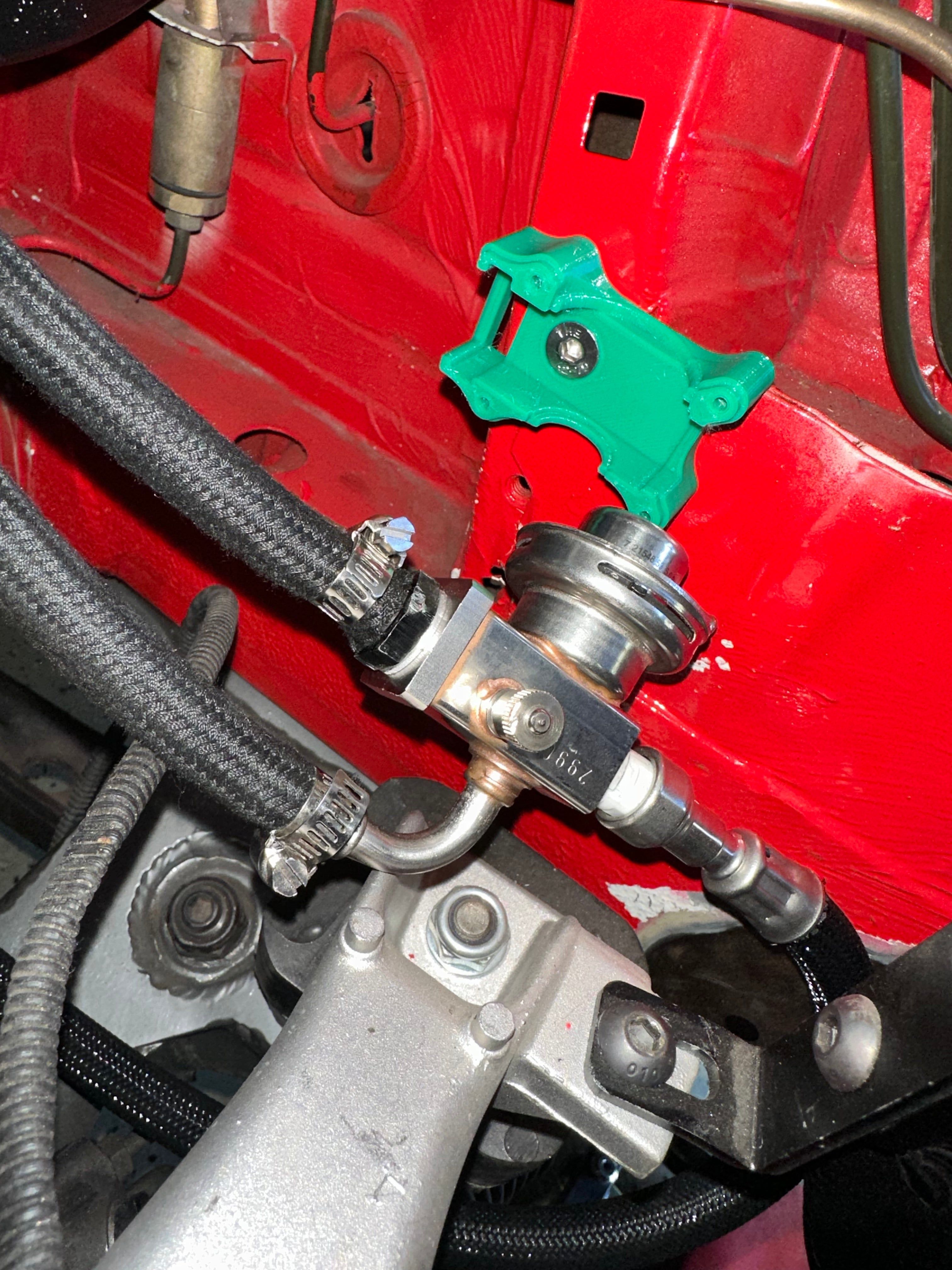 BMW S54 Fuel Pressure Regulator Mount for E30